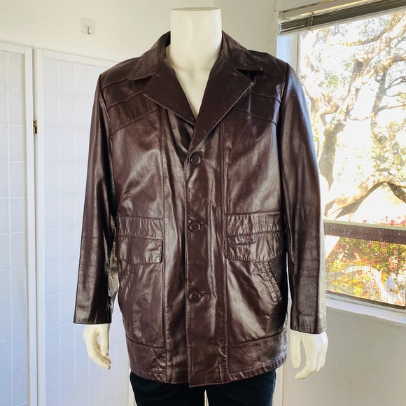Vintage mens brown leather jacket w/zip out liner, XL.